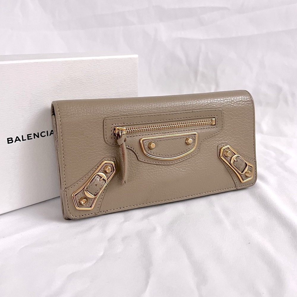 BALENCIAGA WALLET in beige latte with gold hardware